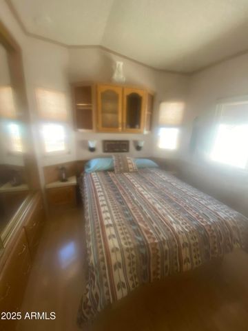 1206 W KLAMATH Drive, Apache Junction, AZ 85119