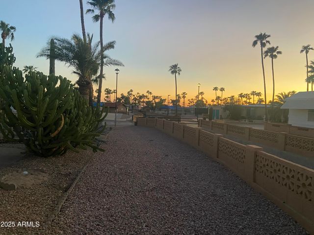 1206 W KLAMATH Drive, Apache Junction, AZ 85119