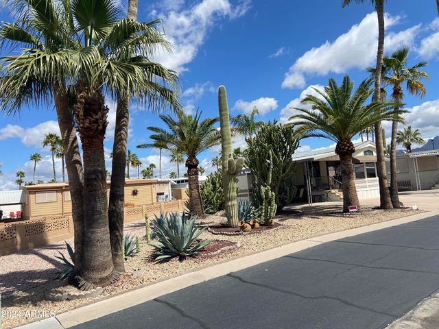 1206 W KLAMATH Drive, Apache Junction, AZ 85119