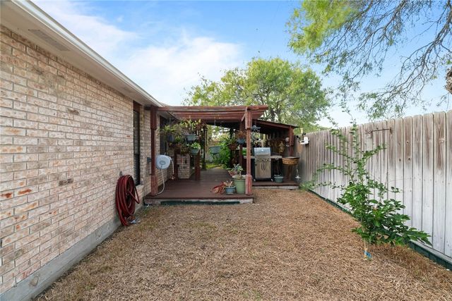 2118 Savoy St, Corpus Christi, TX 78414