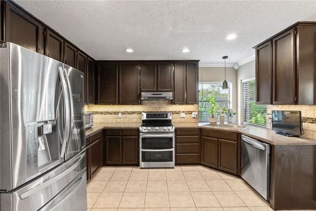 2118 Savoy St, Corpus Christi, TX 78414