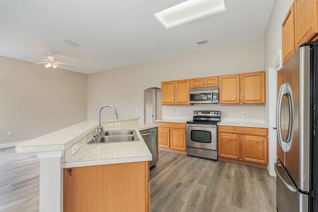 328 Hammonton Street SW, Palm Bay, FL 32908