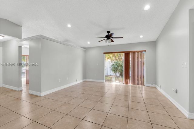 1217 NW 125th Ter, Sunrise, FL 33323
