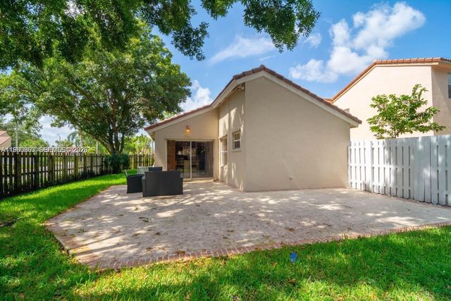 1217 NW 125th Ter, Sunrise, FL 33323