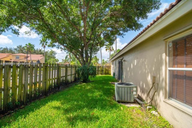 1217 NW 125th Ter, Sunrise, FL 33323