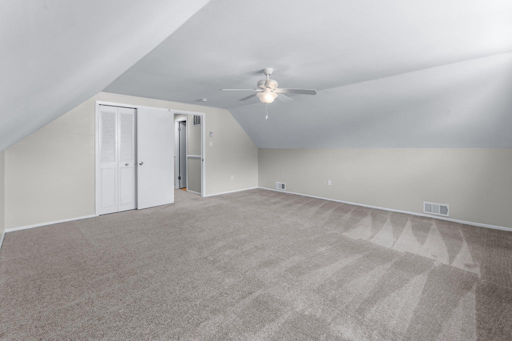 Image 20 of property listing at 12605 MEMORY LN, Bowie, MD 20715