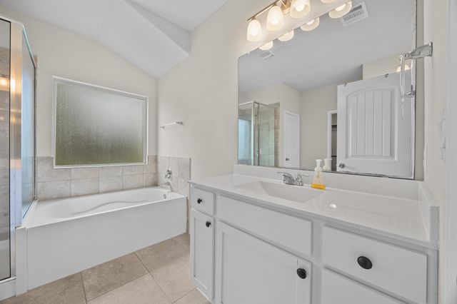 1018 Granbury CV, Round Rock, TX 78664