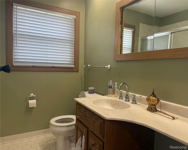 32720 Grandview Avenue, Westland, MI 48186