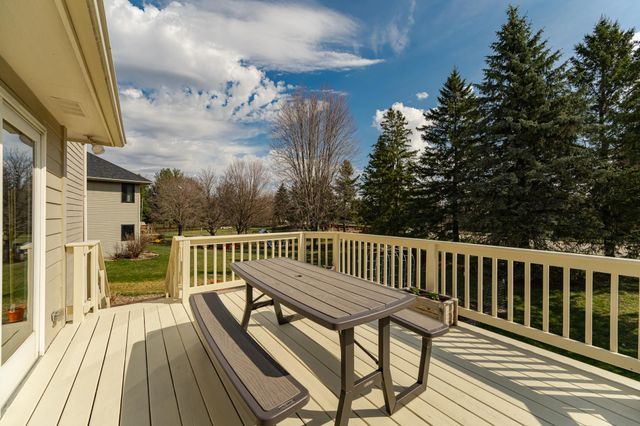 2519 Mayowood Lane SW, Rochester, MN 55902