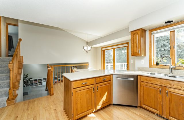 2519 Mayowood Lane SW, Rochester, MN 55902