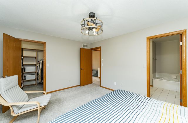 2519 Mayowood Lane SW, Rochester, MN 55902