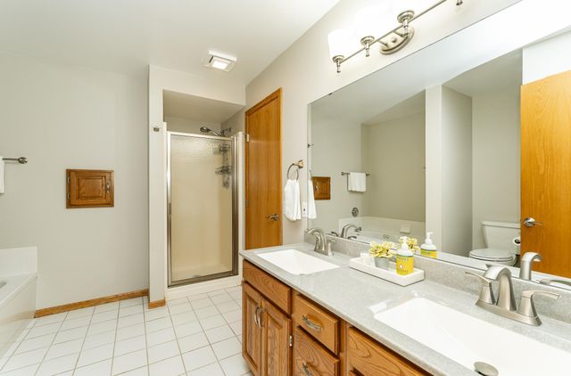 2519 Mayowood Lane SW, Rochester, MN 55902