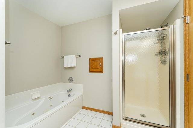 2519 Mayowood Lane SW, Rochester, MN 55902