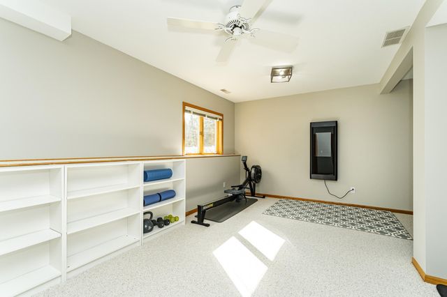 2519 Mayowood Lane SW, Rochester, MN 55902