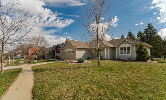 2519 Mayowood Lane SW, Rochester, MN 55902