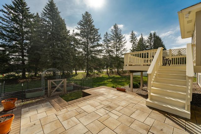 2519 Mayowood Lane SW, Rochester, MN 55902