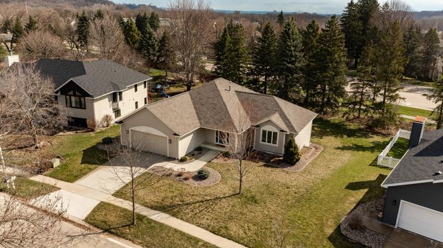 2519 Mayowood Lane SW, Rochester, MN 55902