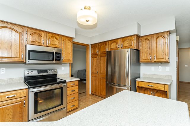 2519 Mayowood Lane SW, Rochester, MN 55902