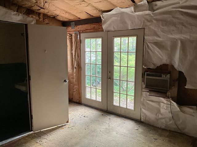 9 Larch Rd, Wellesley, MA 02482