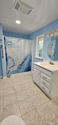162 Short Beach Road, East Haven, CT 06512