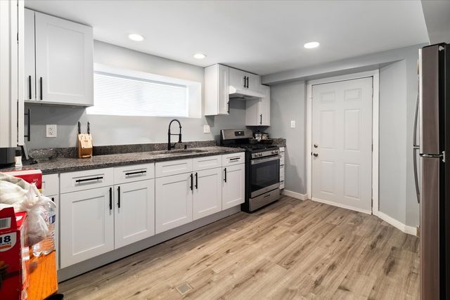 1308 N Waller Avenue, Chicago, IL 60651
