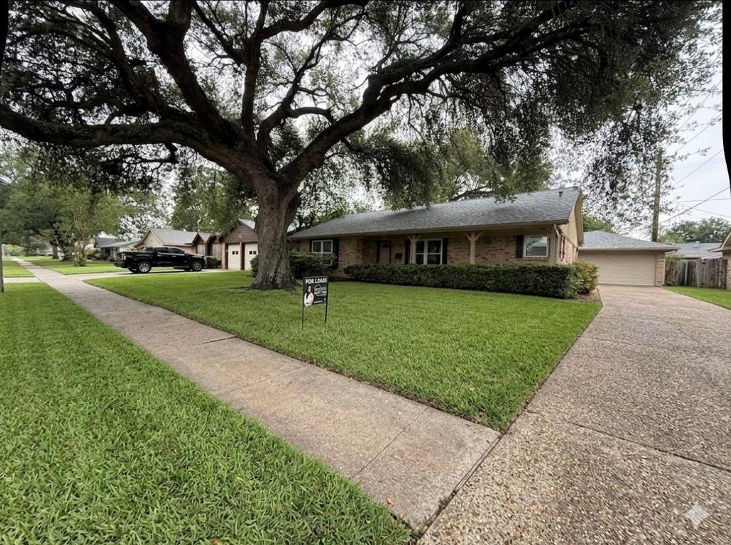 8226 Garden Parks Drive, Houston, TX 77075