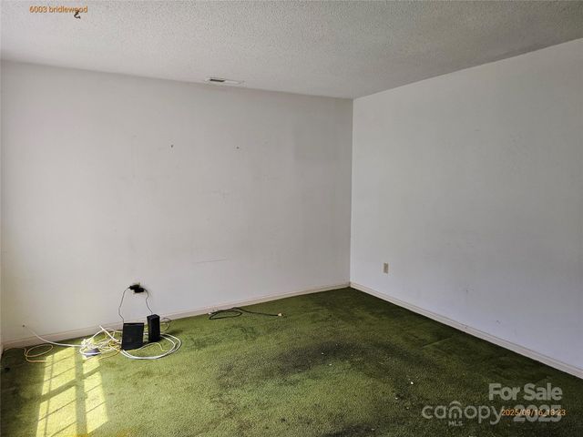 6003 Bridlewood Lane, Charlotte, NC 28215