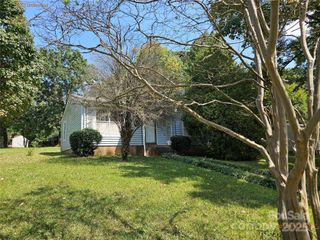 6003 Bridlewood Lane, Charlotte, NC 28215