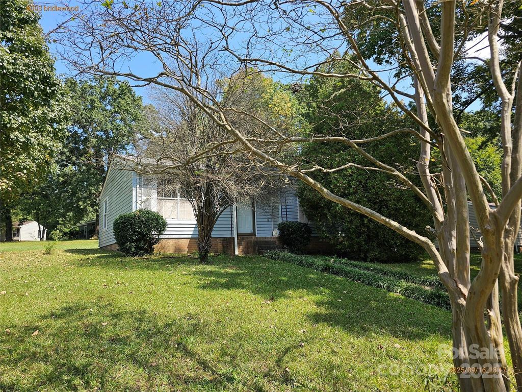 6003 Bridlewood Lane, Charlotte, NC 28215