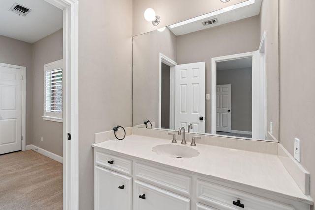 230 Lakeside Boulevard, Sugar Land, TX 77478