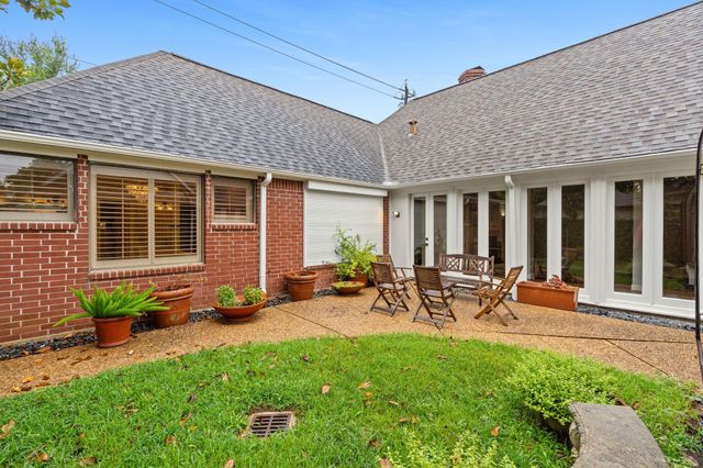 230 Lakeside Boulevard, Sugar Land, TX 77478