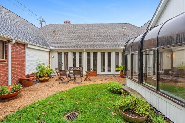 230 Lakeside Boulevard, Sugar Land, TX 77478