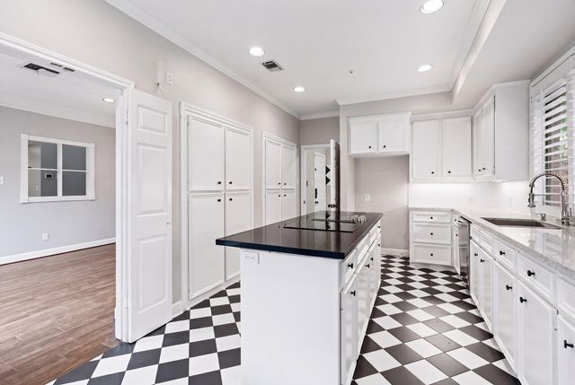 230 Lakeside Boulevard, Sugar Land, TX 77478