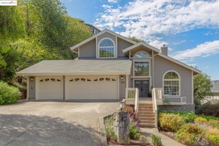 1737 Alhambra Lane, Oakland, CA 94611