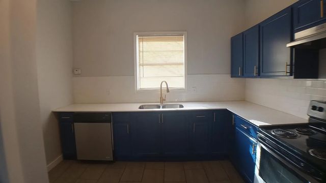 1509 W Page Avenue, Dallas, TX 75208