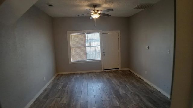 1509 W Page Avenue, Dallas, TX 75208