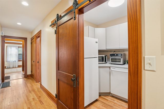 1331 42nd Street, Des Moines, IA 50311