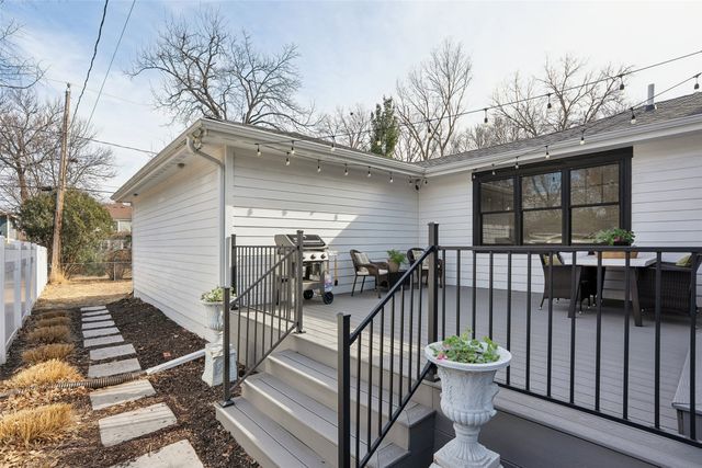 1331 42nd Street, Des Moines, IA 50311