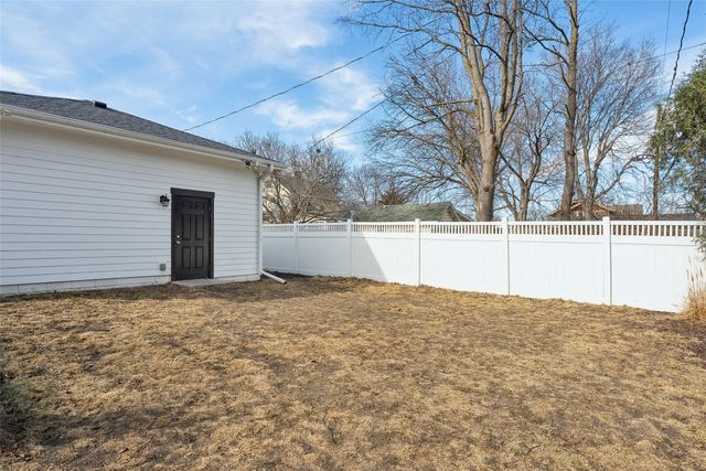 1331 42nd Street, Des Moines, IA 50311