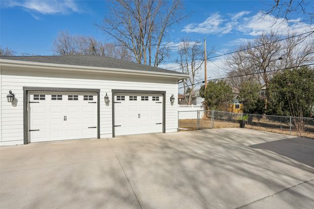 1331 42nd Street, Des Moines, IA 50311