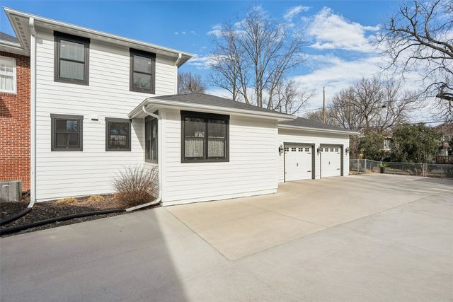 1331 42nd Street, Des Moines, IA 50311