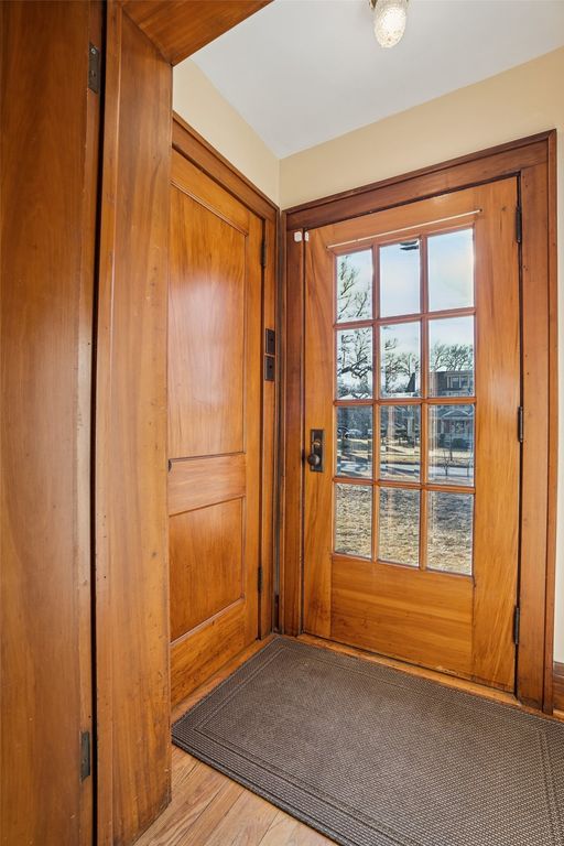 1331 42nd Street, Des Moines, IA 50311