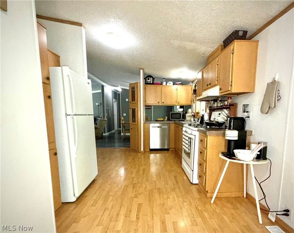 4648 Geauga Portage Easterly Road, West Farmington, OH 44491