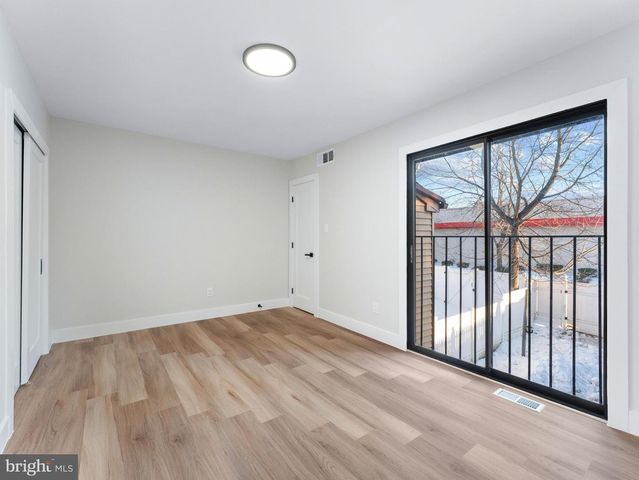 143 LA CASCATA TNHS, Clementon, NJ 08021