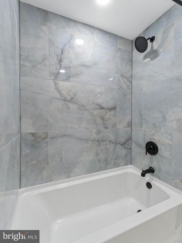 143 LA CASCATA TNHS, Clementon, NJ 08021