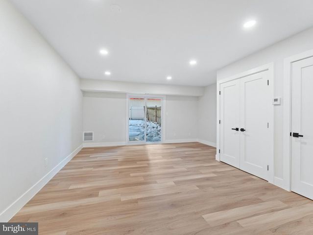 143 LA CASCATA TNHS, Clementon, NJ 08021