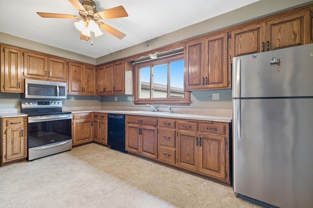 300 St Rose AVENUE, Fredonia, WI 53021