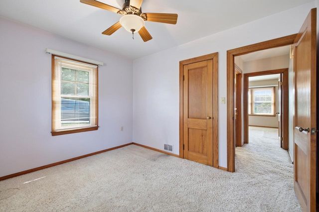300 St Rose AVENUE, Fredonia, WI 53021