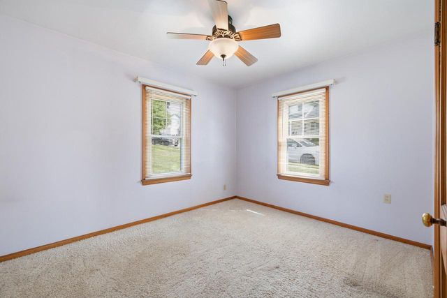 300 St Rose AVENUE, Fredonia, WI 53021