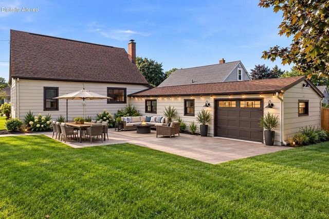 300 St Rose AVENUE, Fredonia, WI 53021